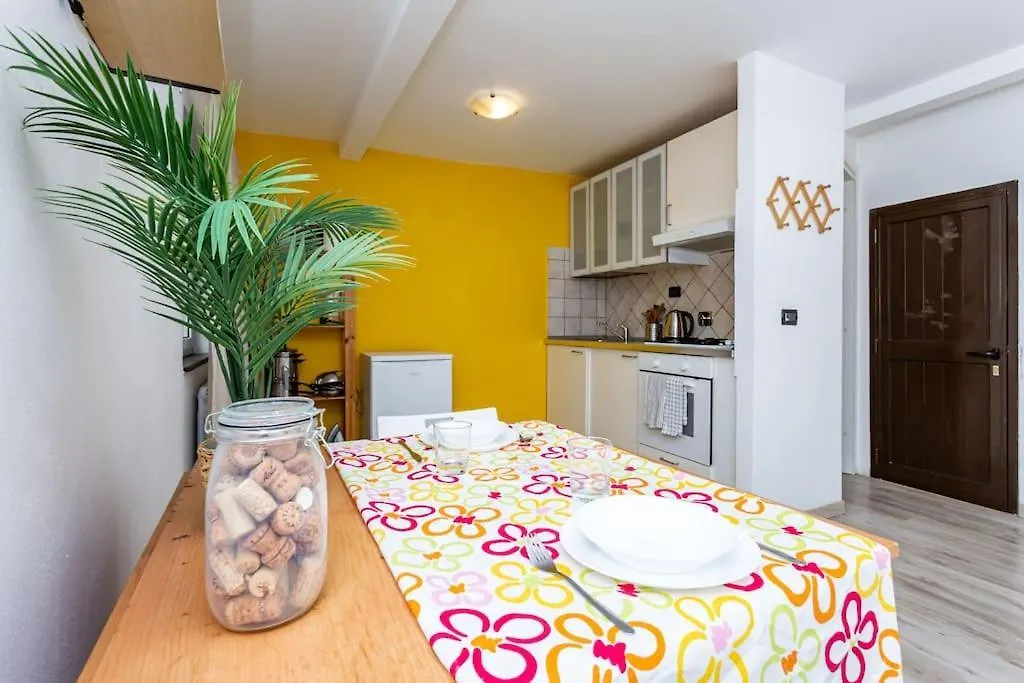 Apartment Adorno 3 - Affitti Brevi Italia Genoa 0*,